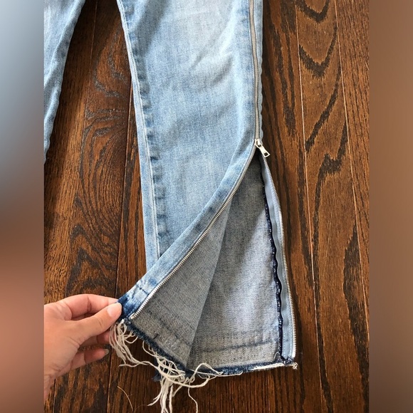 Hudson Women's 27 Holly Straight High-Rise Side-Released Zipper Raw Hem Jeans - Picture 6 of 12